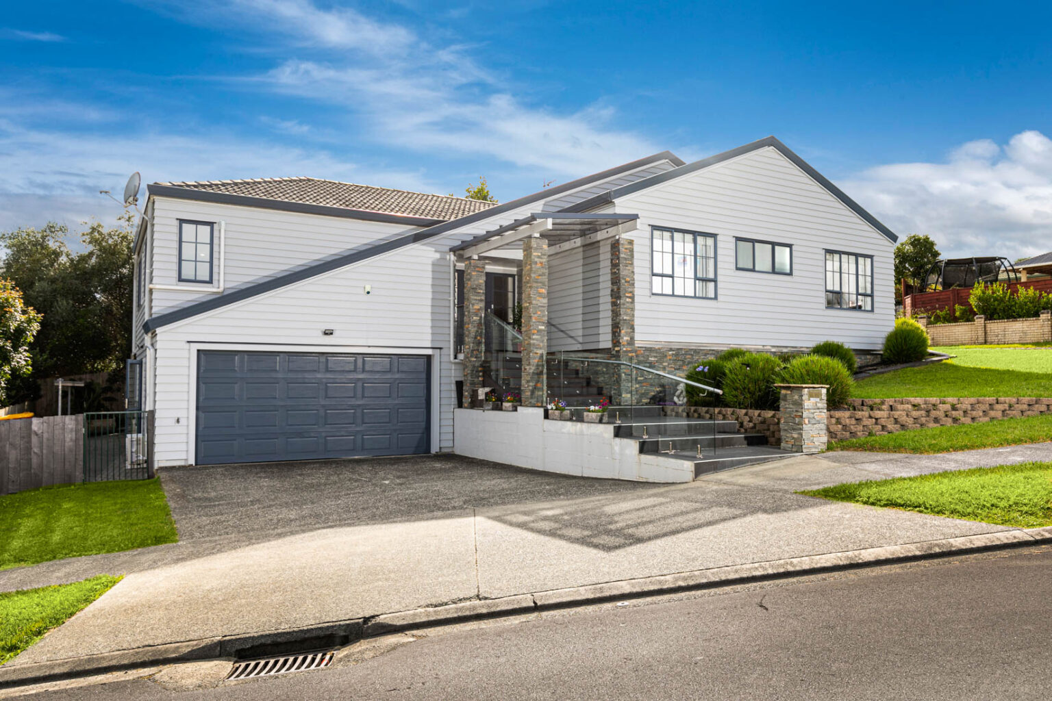 23 Roy Maloney Drive, Henderson Heights Team Malloy